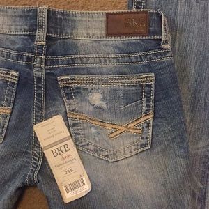 BKE Sabrina jeans size 28 Buckle EUC!! Bootcut
